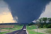 180px-April_14,_2012_Marquette,_Kansas_EF4_tornado